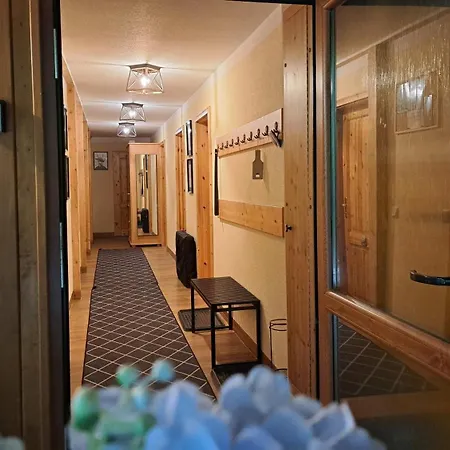 Grosses Bucheneck Fuer Gruppen, Familien & Firmen 7 Schlafzimmer 3 Baeder Grosse Terrasse Nahe Rhododendronpark * Kromlau